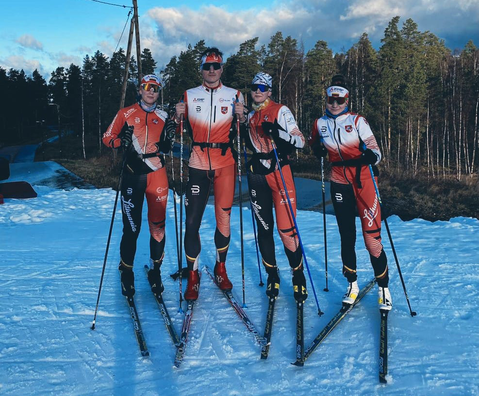 Emilija ir Gabija Bučytės, Aironas Puras ir olimpietė Ieva Dainytė (dešinėje).